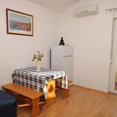 With A Swimming Pool - 7180 Apartamento
