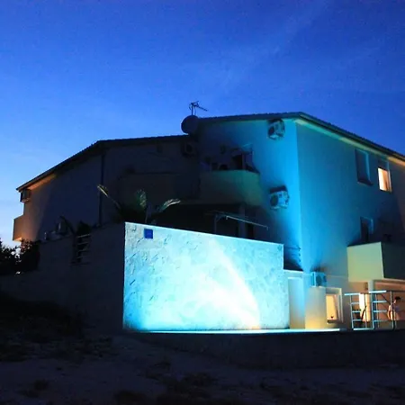 With A Swimming Pool - 7180 Apartamento *